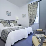 Kyriad Hyper Centre Hotel, Appartements, Seminaires Et Soins Sothys Paris Hotel Saumur