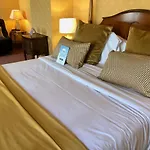 Kyriad Hyper Centre Hotel, Appartements, Seminaires Et Soins Sothys Paris ホテル 3*