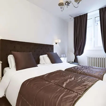 מלון Kyriad Hyper Centre Hotel, Appartements, Seminaires Et Soins Sothys Paris