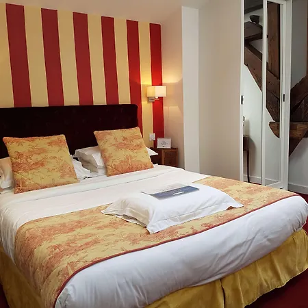 מלון Kyriad Hyper Centre Hotel, Appartements, Seminaires Et Soins Sothys Paris סומור