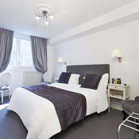 מלון Kyriad Hyper Centre Hotel, Appartements, Seminaires Et Soins Sothys Paris סומור