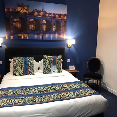 Kyriad Hyper Centre Hotel, Appartements, Seminaires Et Soins Sothys Paris 3*