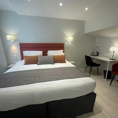 Kyriad Hyper Centre Hotel, Appartements, Seminaires Et Soins Sothys Paris 3*