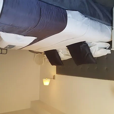 Kyriad Hyper Centre Hotel, Appartements, Seminaires Et Soins Sothys Paris 호텔 쏘뮤흐