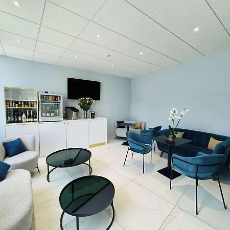 Hotel Kyriad Hyper Centre Hotel, Appartements, Seminaires Et Soins Sothys Paris 3*