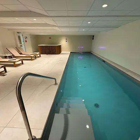 Kyriad Hyper Centre Hotel, Appartements, Seminaires Et Soins Sothys Paris Hotel