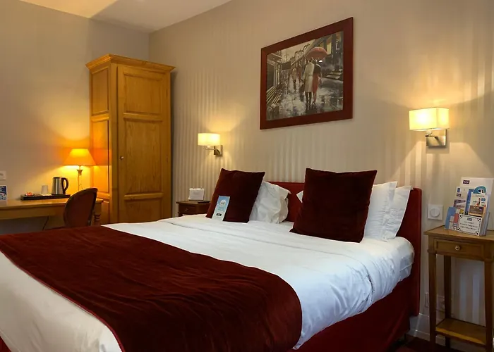 Kyriad Hyper Centre Hotel, Appartements, Seminaires Et Soins Sothys Paris Saumur