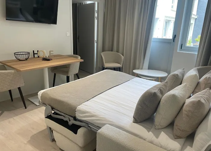 Hotel Kyriad Centre 3*