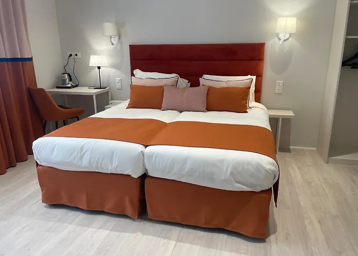 Kyriad Hyper Centre Hotel, Appartements, Seminaires Et Soins Sothys Paris Hotel