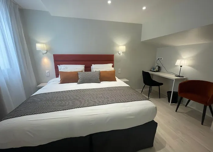 Kyriad Hyper Centre Hotel, Appartements, Seminaires Et Soins Sothys Paris 3*