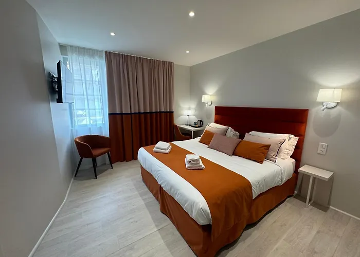 Kyriad Hyper Centre Hotel, Appartements, Seminaires Et Soins Sothys Paris Hotel Saumur