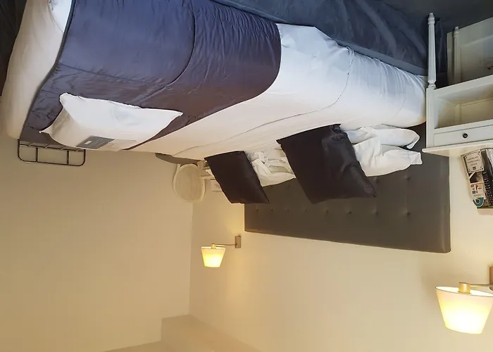 Kyriad Hyper Centre Hotel, Appartements, Seminaires Et Soins Sothys Paris Hotel Saumur