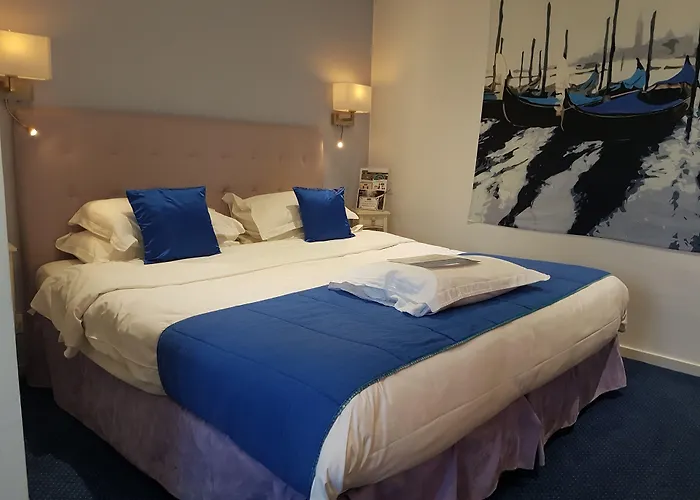 Kyriad Hyper Centre Hotel, Appartements, Seminaires Et Soins Sothys Paris 3*