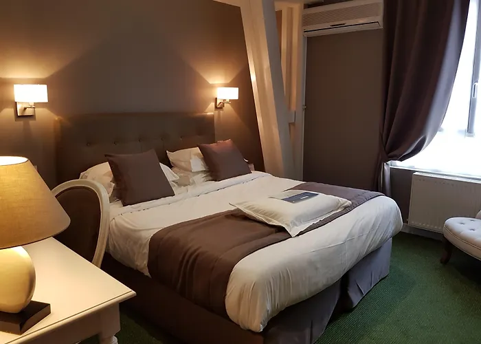 Kyriad Hyper Centre Hotel, Appartements, Seminaires Et Soins Sothys Paris